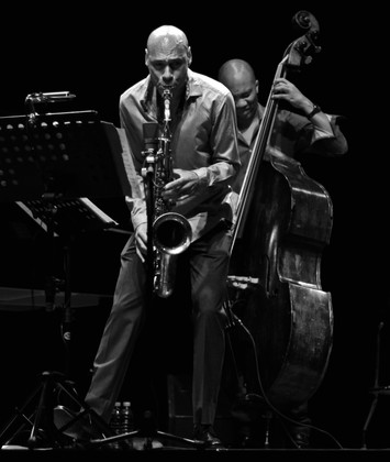 in der mitte der straße - Bericht vom Enjoy-Jazz-Eröffnungskonzert mit Joshua Redman in Heidelberg 