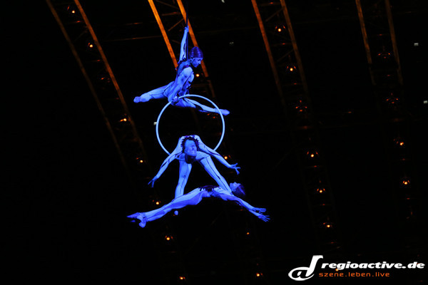 akrobatik der weltklasse - Quidam: Die neue Show des Cirque du Soleil in der Festhalle Frankfurt 